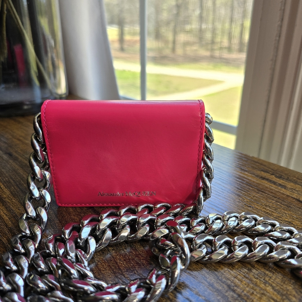 ‼️SOLD‼️NWOT Alexander McQueen Four Ring Micro Bag- Pink Calfskin Leather - Picture 3 of 8